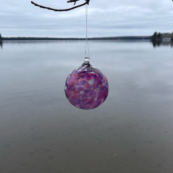 Pink, Purple, and White Speckled Art Glass Friendship Ball Ornament - Picture 2 of 12